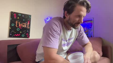 Snapshot of alexmanndickerson chatting on 04/09/26, 04:23 Alex Mann online show from 04/09/26, 04:23