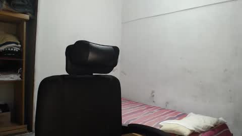 Snapshot of alexriversx chatting on 05/01/26, 05:39 Alexander online show from 05/01/26, 05:39