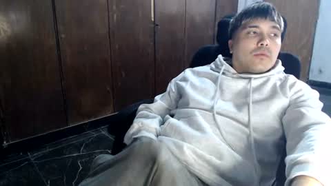 Snapshot of alexriversx chatting on 06/20/26, 03:26 Alexander online show from 06/20/26, 03:26