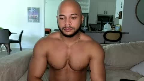 Snapshot of alextbigd chatting on 09/29/25, 02:00 alextbigd online show from 09/29/25, 02:00