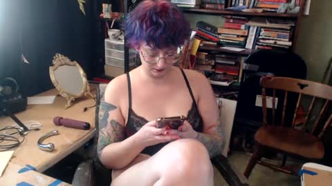 Snapshot of alexthornewood chatting on 07/08/26, 04:11 Alex Thornewood online show from 07/08/26, 04:11