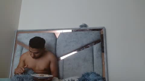 alex y luisa online show from 11/10/25, 04:17