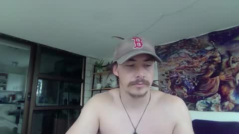 Snapshot of alexx1169 chatting on 01/19/25, 01:32 Alex online show from 01/19/25, 01:32