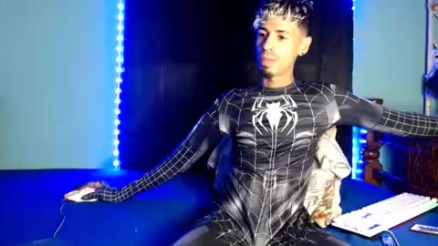 Snapshot of alexx_1214 chatting on 11/05/25, 02:44 Alexx online show from 11/05/25, 02:44