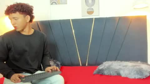 Snapshot of alexx_cum18 chatting on 04/25/26, 03:20 alexx_cum18 online show from 04/25/26, 03:20