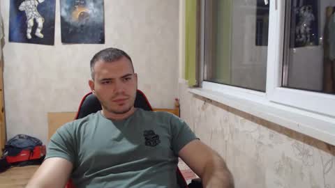 Snapshot of alexxgorilla chatting on 11/27/25, 05:26 alexxgorilla online show from 11/27/25, 05:26