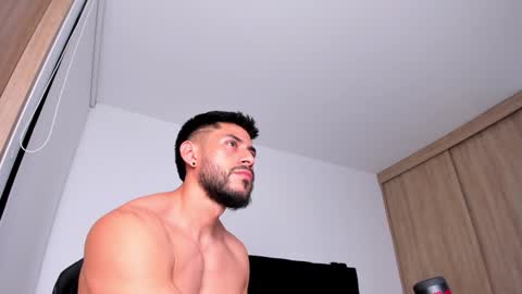 Snapshot of alexxxmachine chatting on 01/25/25, 12:17 Alex freelance model instagram alex b229 online show from 01/25/25, 12:17