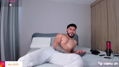 Snapshot of alexxxmachine chatting on 09/09/25, 10:09 Alex freelance model instagram alex b229 online show from 09/09/25, 10:09