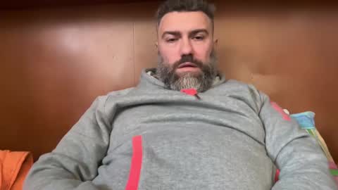 Snapshot of alfali chatting on 12/28/24, 01:06 alfali online show from 12/28/24, 01:06