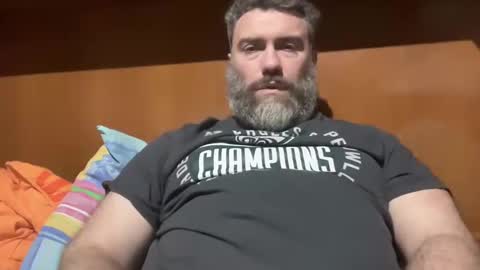 Snapshot of alfali chatting on 01/25/25, 01:41 alfali online show from 01/25/25, 01:41