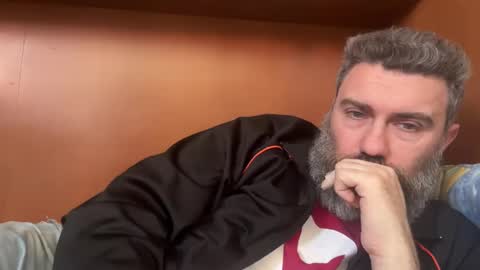 Snapshot of alfali chatting on 02/02/25, 12:57 alfali online show from 02/02/25, 12:57