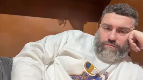 Snapshot of alfali chatting on 02/14/25, 01:08 alfali online show from 02/14/25, 01:08