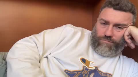 Snapshot of alfali chatting on 02/15/25, 01:05 alfali online show from 02/15/25, 01:05