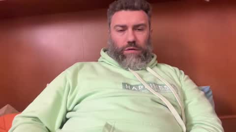 Snapshot of alfali chatting on 03/09/25, 12:42 alfali online show from 03/09/25, 12:42