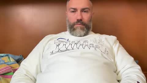 Snapshot of alfali chatting on 10/05/25, 10:24 alfali online show from 10/05/25, 10:24