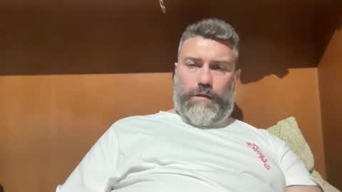 Snapshot of alfali chatting on 10/14/25, 06:42 alfali online show from 10/14/25, 06:42