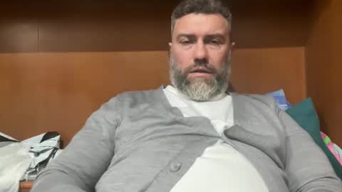 Snapshot of alfali chatting on 01/18/26, 01:04 alfali online show from 01/18/26, 01:04