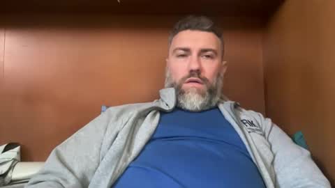 Snapshot of alfali chatting on 01/19/26, 12:31 alfali online show from 01/19/26, 12:31