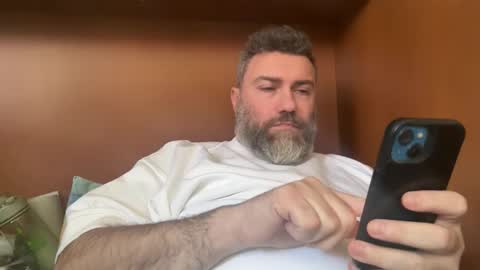 Snapshot of alfali chatting on 02/01/26, 01:20 alfali online show from 02/01/26, 01:20