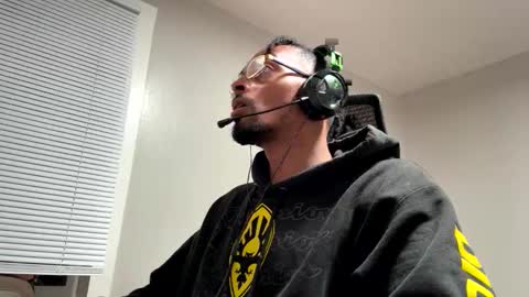 Snapshot of alfapipe23 chatting on 10/15/25, 05:29 alfapipe23 online show from 10/15/25, 05:29