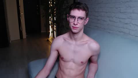 Alfie online show from 11/18/25, 04:28