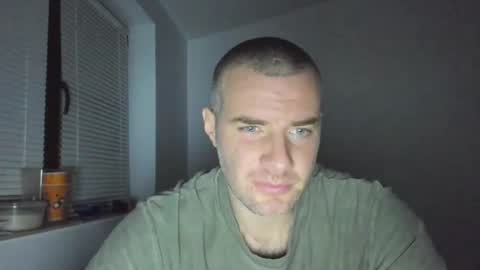 alfiesolomons87 online show from 12/02/24, 08:33