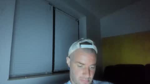 alfiesolomons87 online show from 05/14/26, 07:42