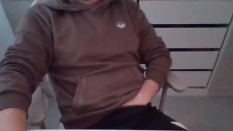 Snapshot of alfo267 chatting on 10/13/25, 08:25 WorkFromHomeFun online show from 10/13/25, 08:25