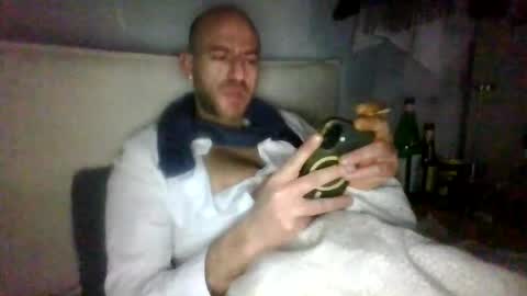 Edgarrrdd1021 online show from 04/15/26, 06:31