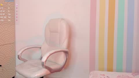 Snapshot of alia_peach_ chatting on 01/24/25, 08:13 Alia online show from 01/24/25, 08:13