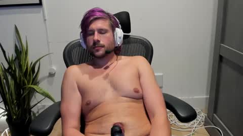 Luke online show from 01/16/25, 03:02