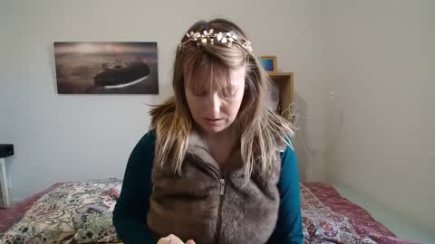 Alice online show from 03/08/25, 08:44