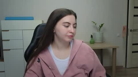 Alice online show from 03/27/26, 06:08