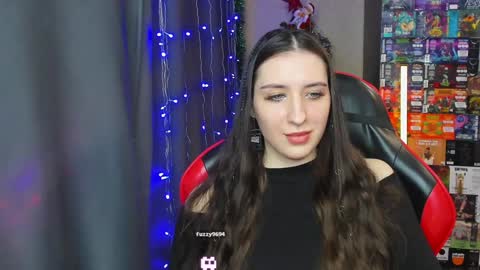 Snapshot of alice_bailey chatting on 12/14/24, 07:03 Alice online show from 12/14/24, 07:03