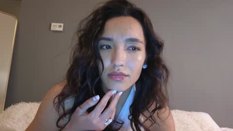 A R Y A  T I A online show from 01/15/25, 10:24