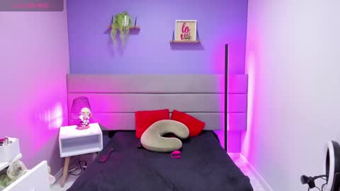 alice_brookss_ online show from 01/29/25, 05:13