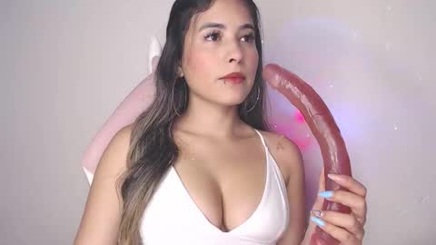 alice_cespedes online show from 10/23/25, 10:19