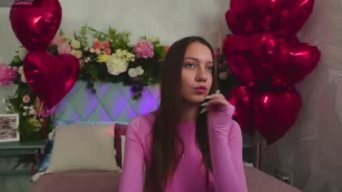 Snapshot of alice_charmy chatting on 02/17/26, 05:30 Alice in Wonderland online show from 02/17/26, 05:30