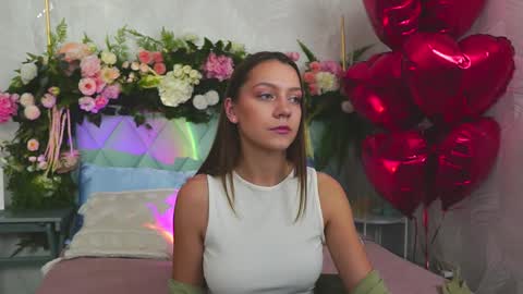 Snapshot of alice_charmy chatting on 02/18/26, 05:31 Alice in Wonderland online show from 02/18/26, 05:31