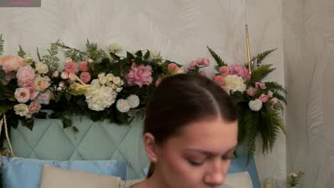 Snapshot of alice_charmy chatting on 03/03/26, 05:19 Alice in Wonderland online show from 03/03/26, 05:19