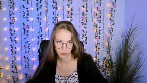 alice_cold online show from 09/22/25, 05:42