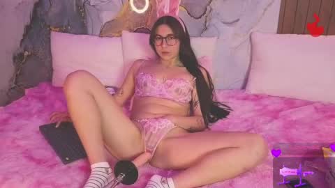 Snapshot of alice_cute77 chatting on 06/03/26, 02:33 Mey online show from 06/03/26, 02:33