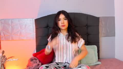 Snapshot of alice_evans_lov chatting on 01/22/25, 09:13 Alice Evans online show from 01/22/25, 09:13