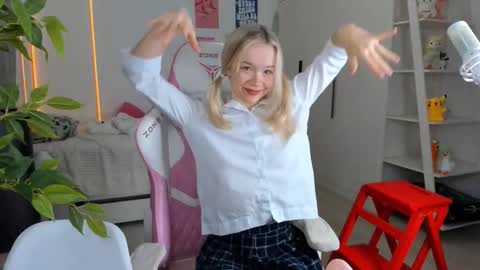 Alichery online show from 12/17/25, 06:08