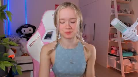 Alichery online show from 12/19/25, 04:19