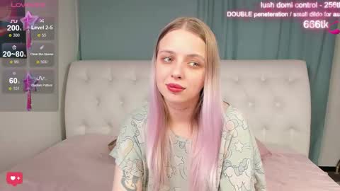 Snapshot of alice_halle chatting on 10/16/25, 11:55 alice_halle online show from 10/16/25, 11:55