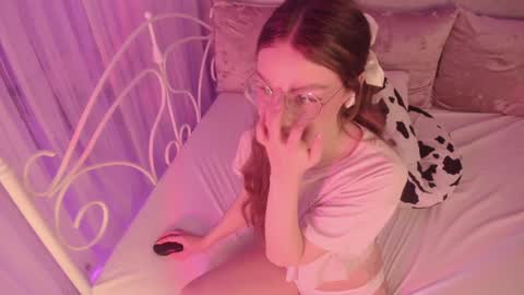 Snapshot of alice_kinky_girl chatting on 01/31/25, 12:07 Alice online show from 01/31/25, 12:07