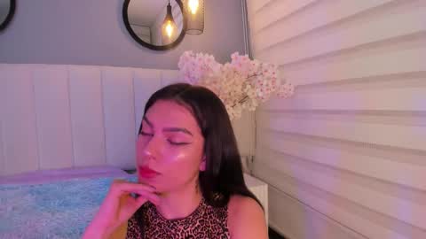 alice_lodge online show from 10/18/25, 03:42