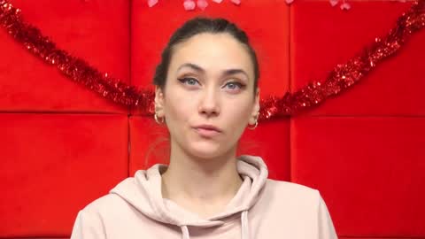 Snapshot of alice_munro chatting on 12/22/24, 10:36 AliceMunro online show from 12/22/24, 10:36