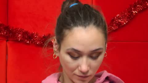 Snapshot of alice_munro chatting on 01/04/25, 09:41 AliceMunro online show from 01/04/25, 09:41